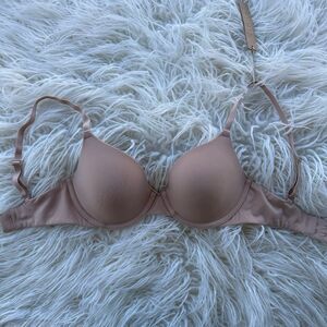 Skims Fits Everybody T-shirt Demi Bra Clay Size 30D